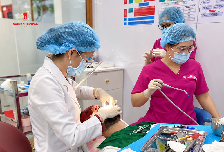 dentist in district 1
