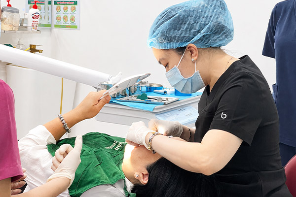 dental implant teeth